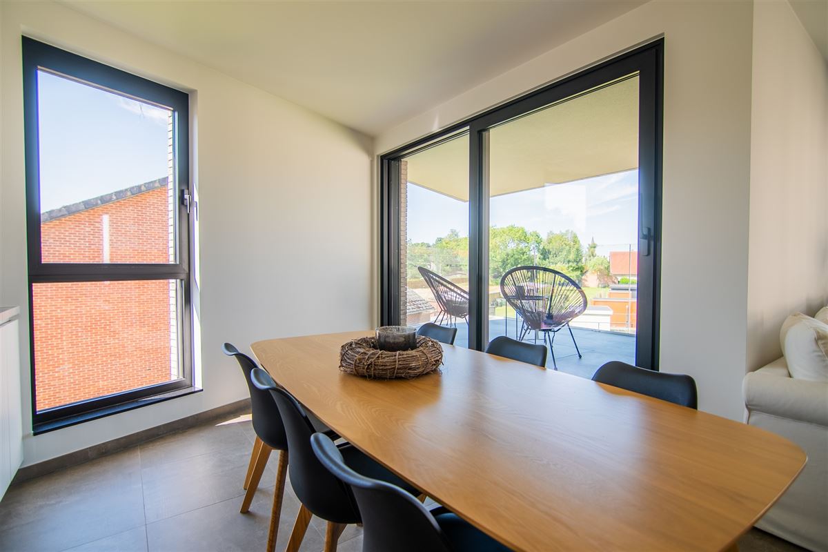 Lichtrijk appartement met één slaapkamer!