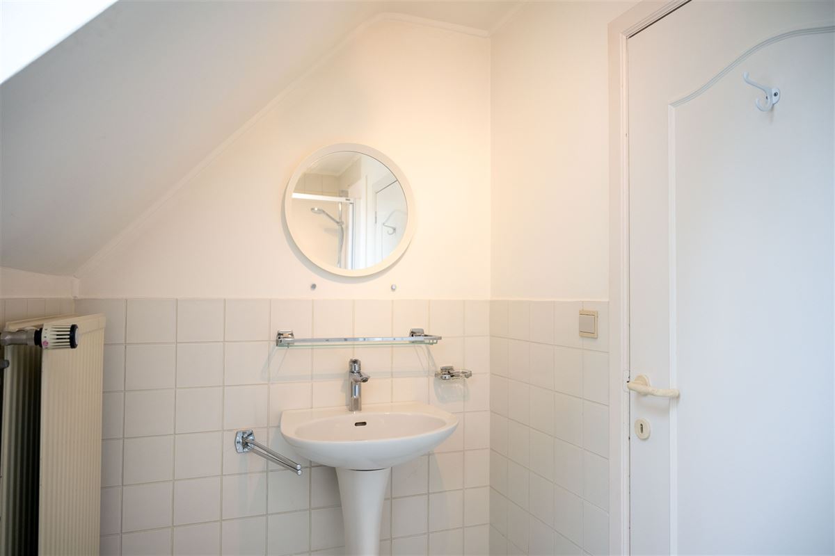 Vrijstaande woning op toplocatie, met prachtige tuin, dubbele garage en drie slaapkamers!