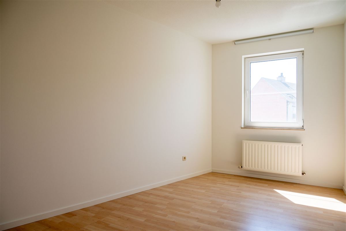 Appartement met één slaapkamer, vlakbij Dusartplein.