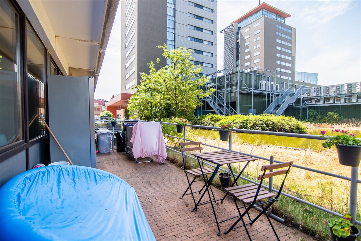 Centraal gelegen appartement met twee slaapkamers en ruim terras!
