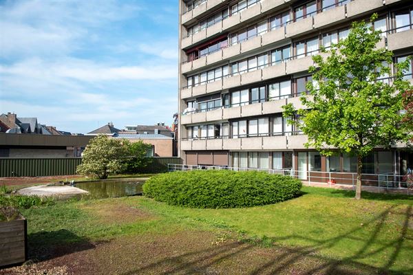 Centraal gelegen appartement met twee slaapkamers en ruim terras!