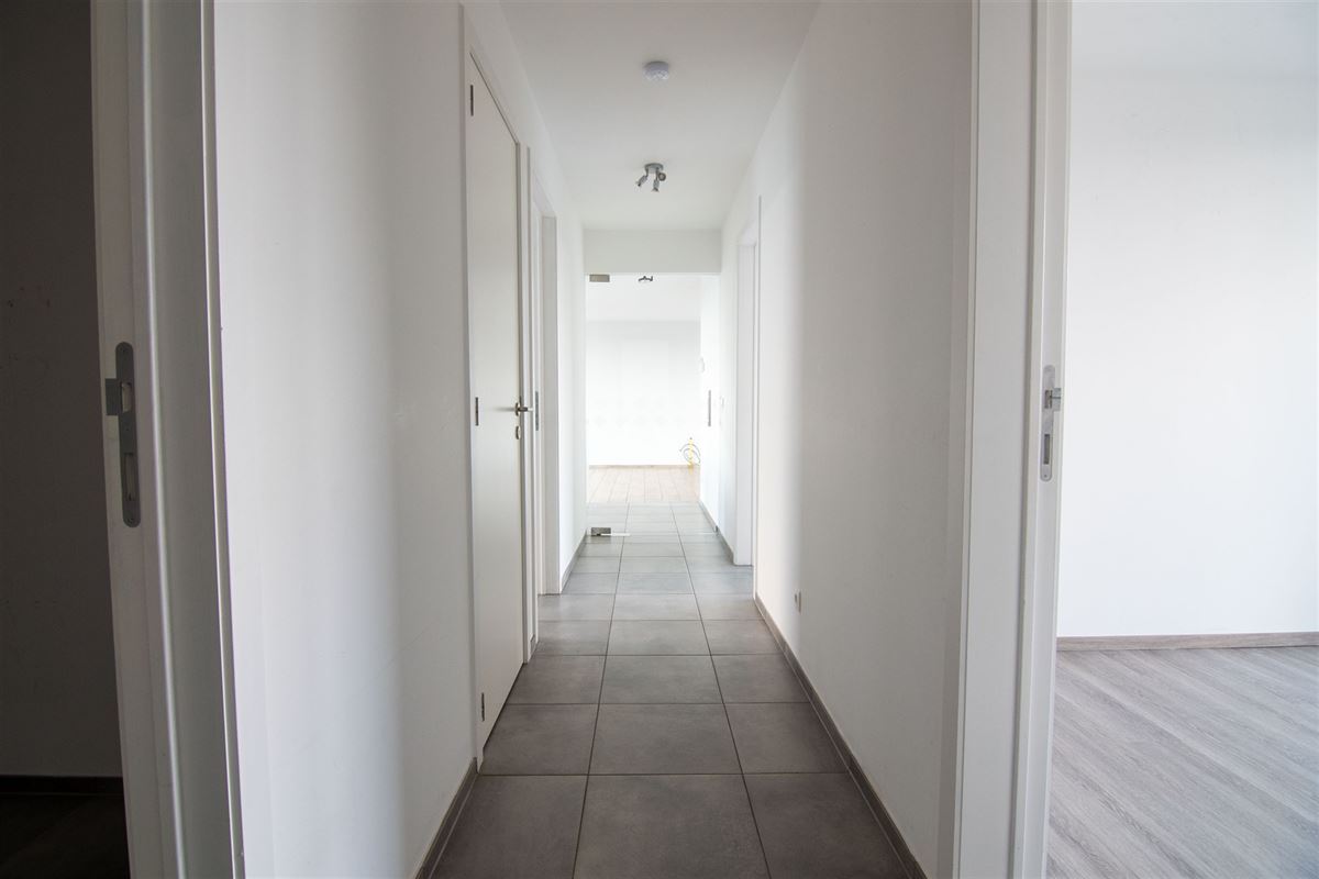 Penthouse met twee bijzonder ruime terrassen en ondergrondse parkeerplaats!