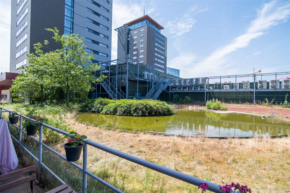 Centraal gelegen appartement met twee slaapkamers en ruim terras!