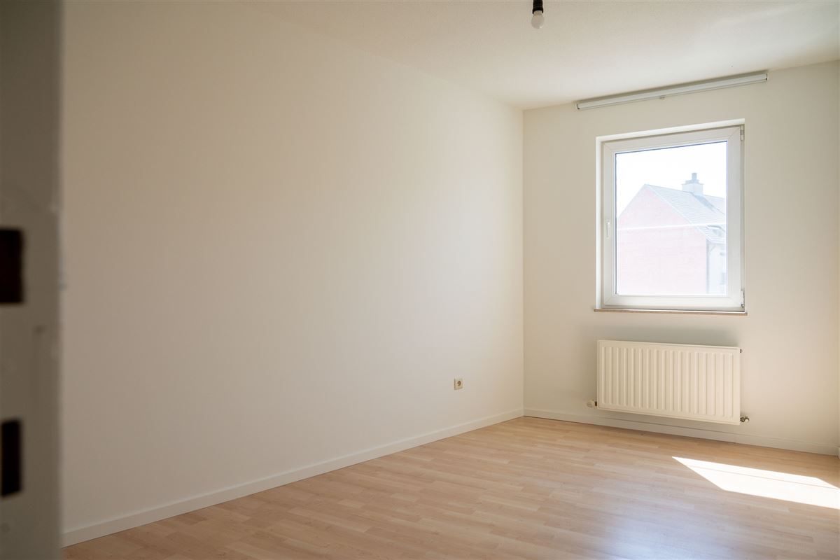 Appartement met één slaapkamer, vlakbij Dusartplein.