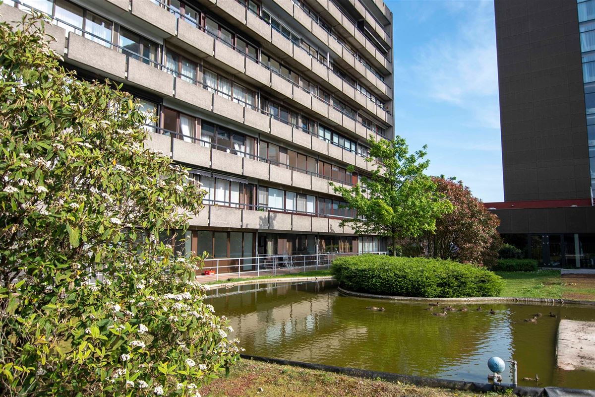 Centraal gelegen appartement met twee slaapkamers en ruim terras!