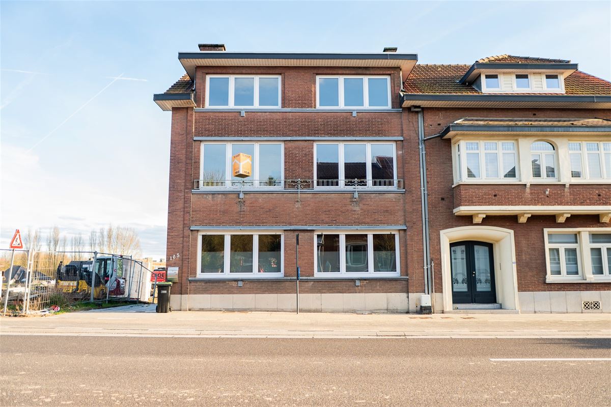 Op te frissen woning met 7 slaapkamers en ruime tuin aan het centrum van Tongeren.