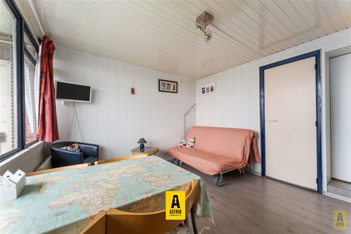 Gezellig vakantie-appartement in groen domein vlakbij zee!