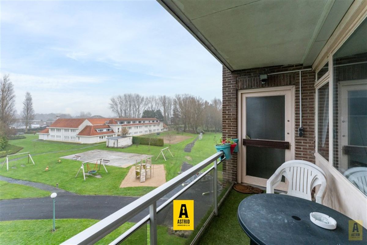 Gezellig vakantie-appartement in groen domein vlakbij zee!