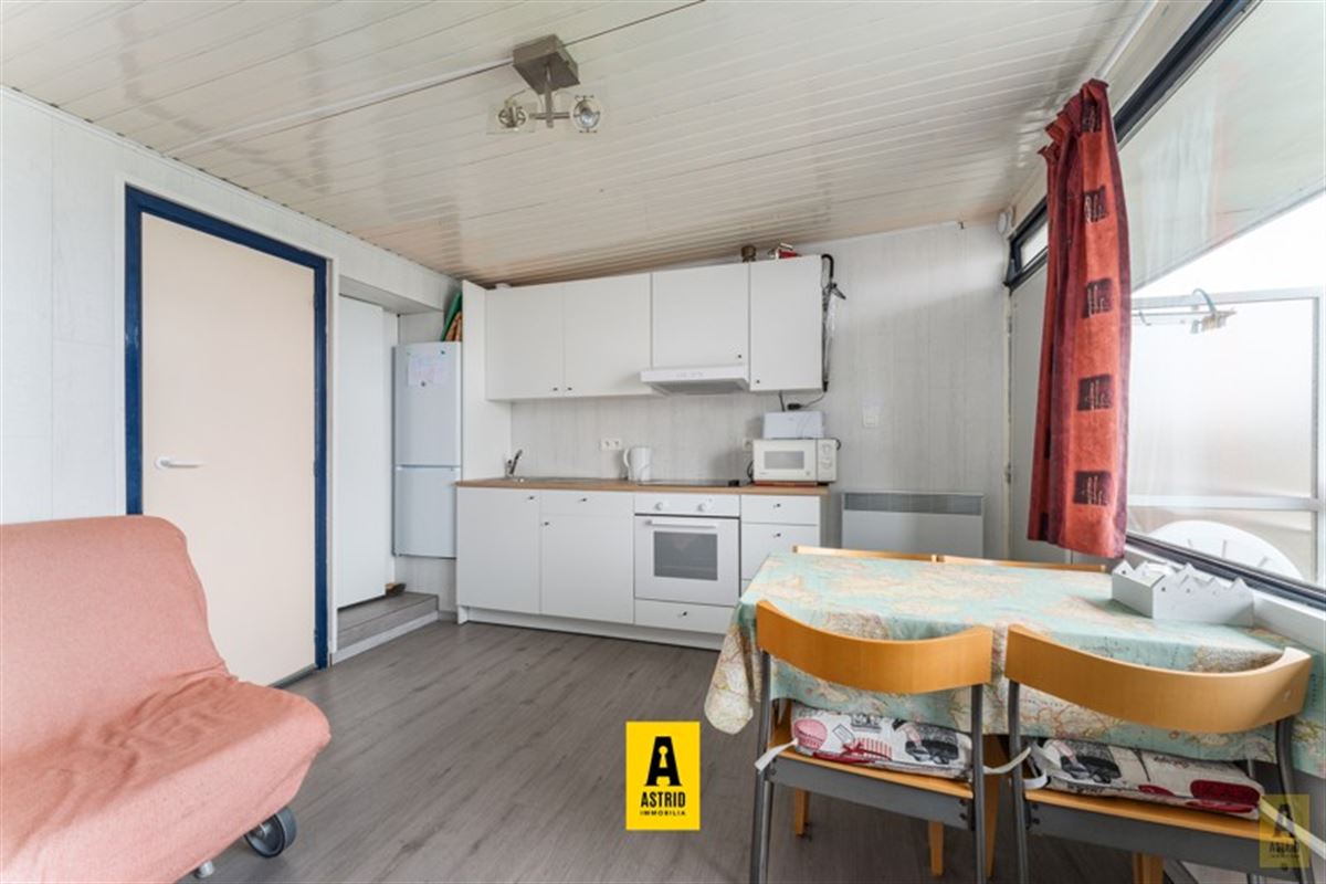 Gezellig vakantie-appartement in groen domein vlakbij zee!