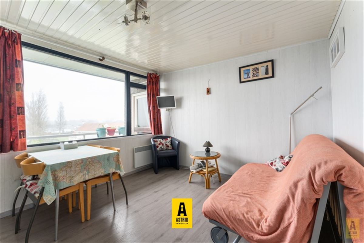 Gezellig vakantie-appartement in groen domein vlakbij zee!