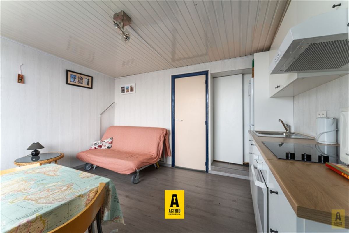Gezellig vakantie-appartement in groen domein vlakbij zee!