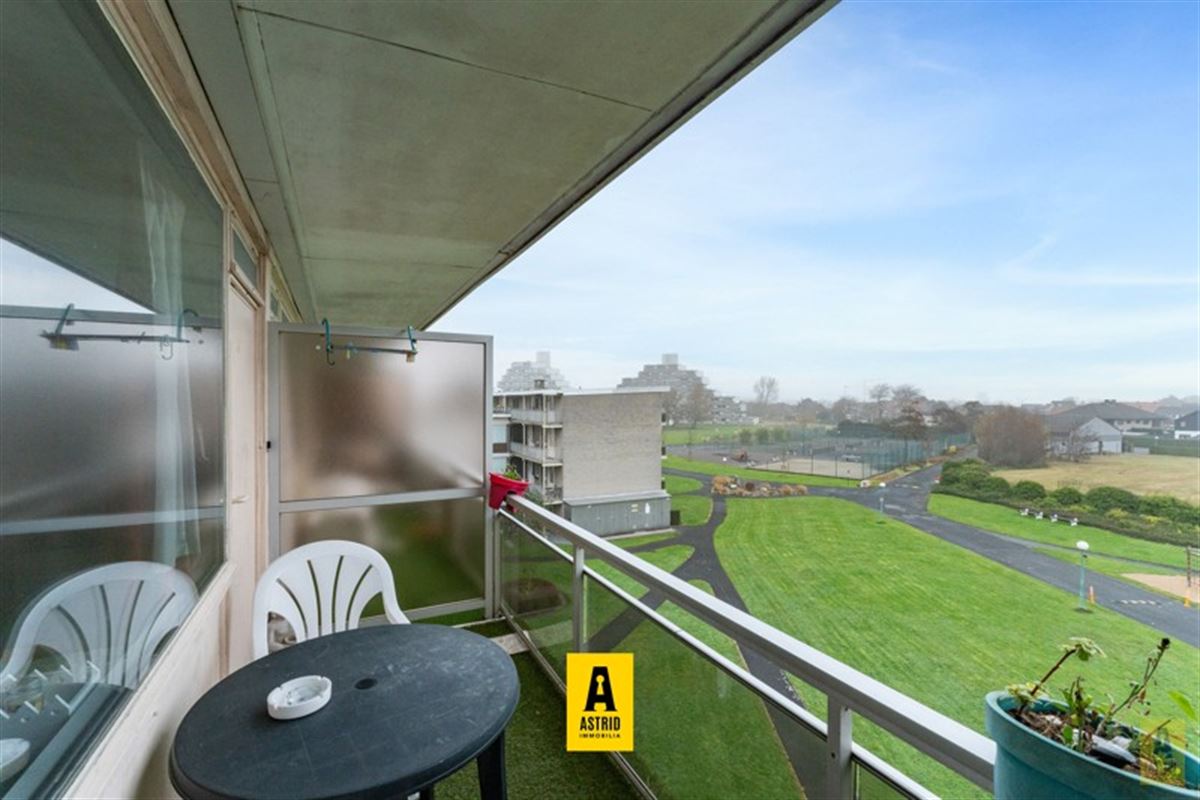 Gezellig vakantie-appartement in groen domein vlakbij zee!