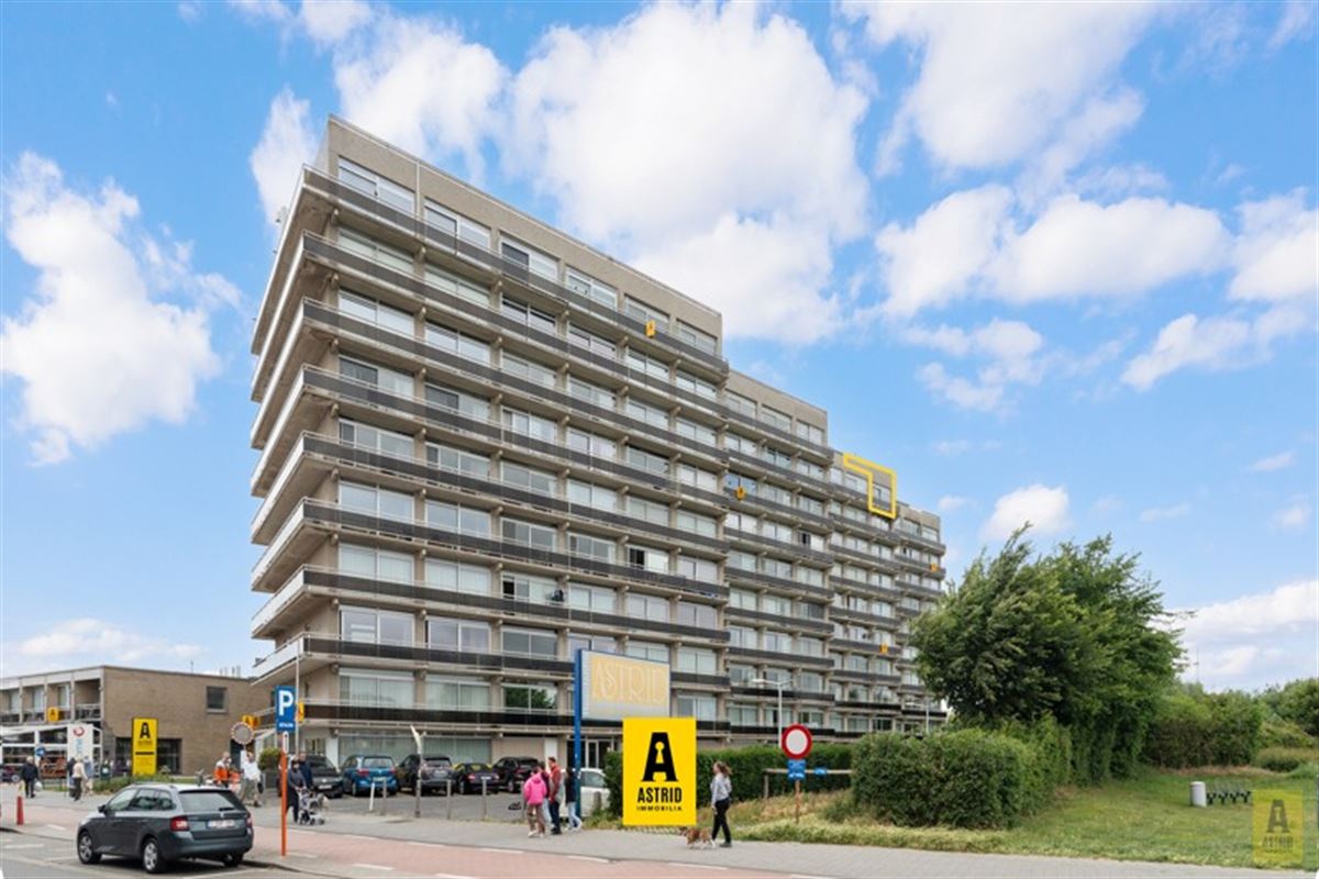 Uitzonderlijk aanbod! Duplexappartement op topligging met open zeezichten en riant zonne(dak)terras!