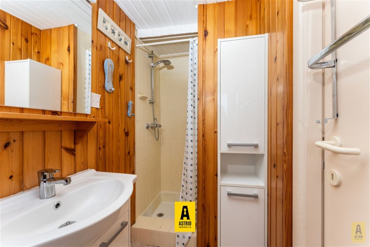 Gezellig vakantie-appartement in groen domein vlakbij zee!