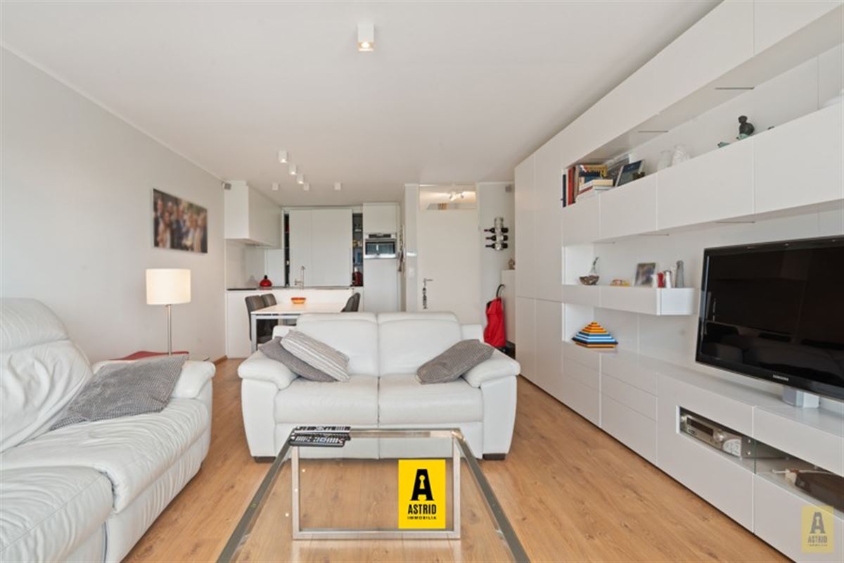 Uitzonderlijk aanbod! Duplexappartement op topligging met open zeezichten en riant zonne(dak)terras!