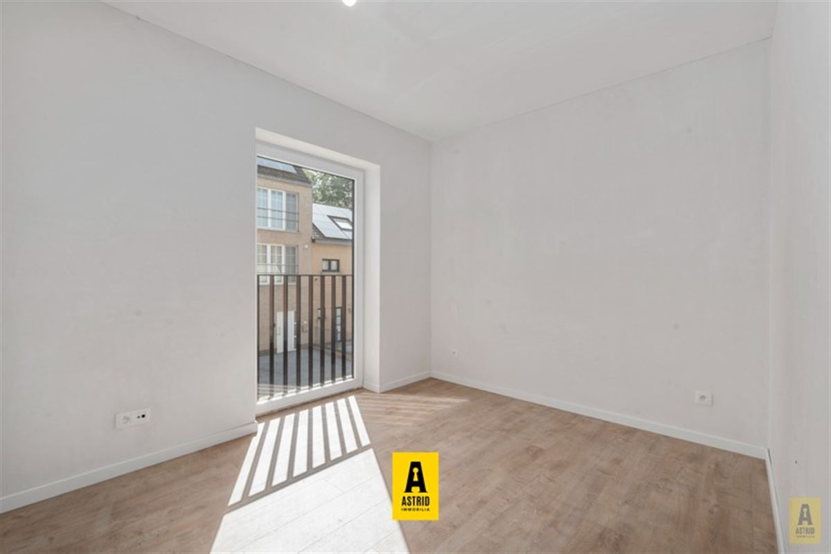 Ruim en zonnig nieuw appartement met mooie terrassen vlakbij zee!