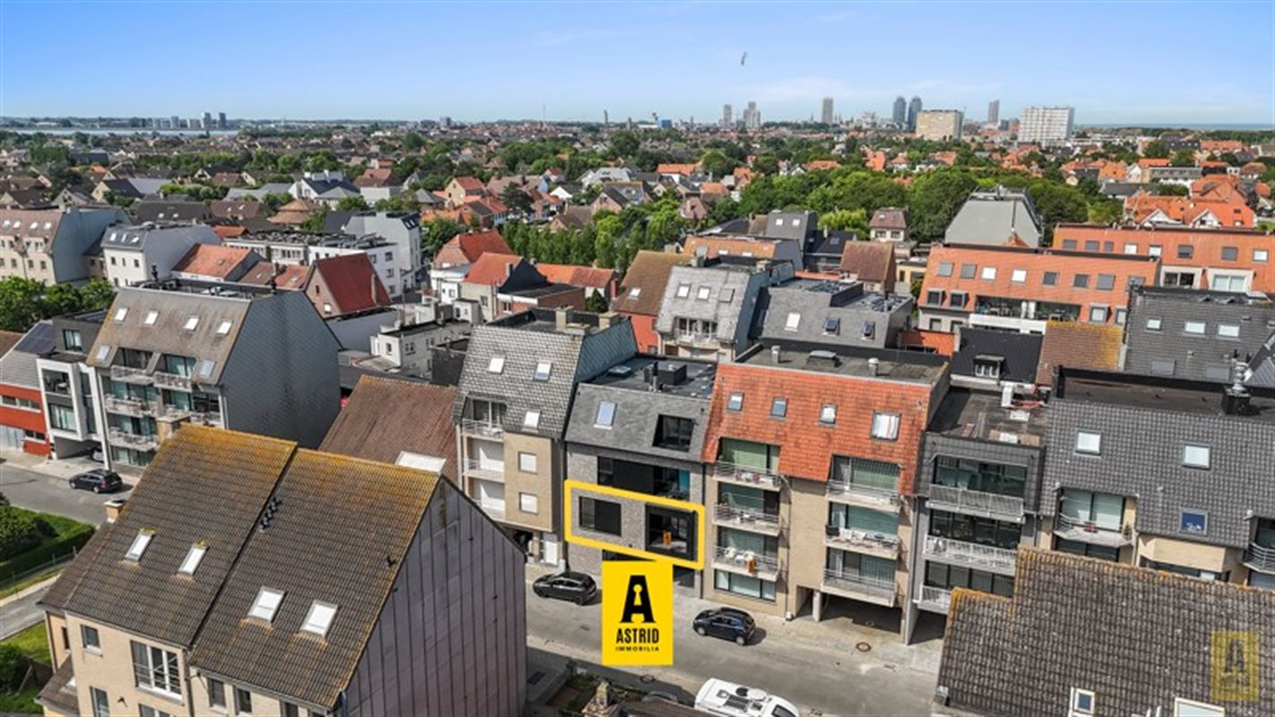 Ruim en zonnig nieuw appartement met mooie terrassen vlakbij zee!