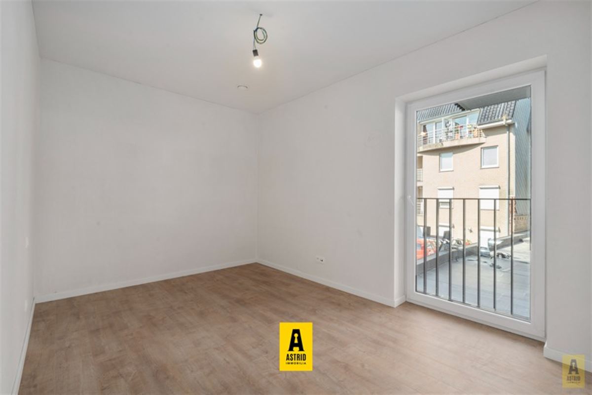 Ruim en zonnig nieuw appartement met mooie terrassen vlakbij zee!