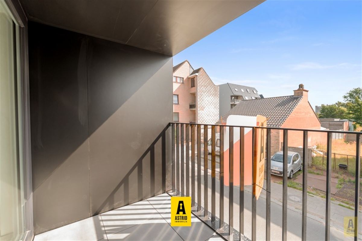 Ruim en zonnig nieuw appartement met mooie terrassen vlakbij zee!