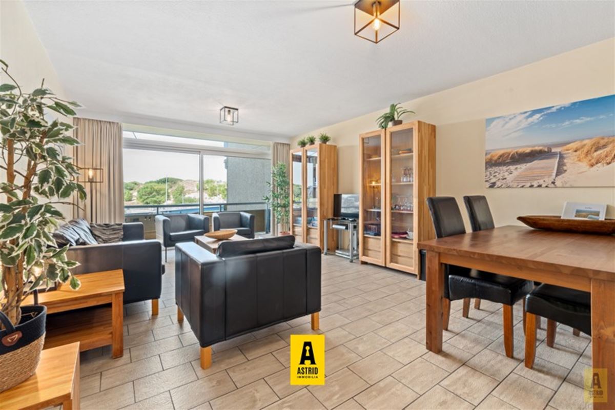 Zonnig appartement met open zichten vlakbij strand!