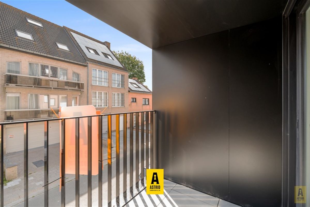 Ruim en zonnig nieuw appartement met mooie terrassen vlakbij zee!