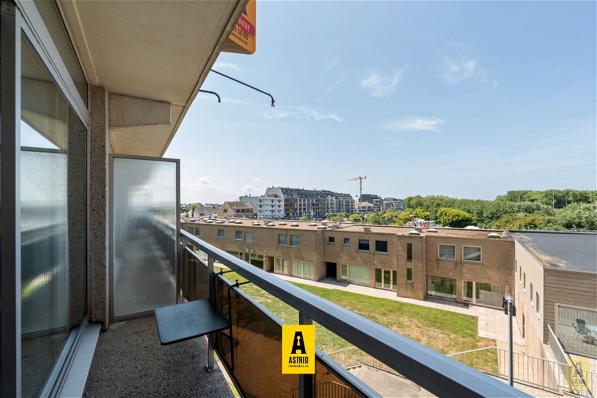 Zonnig appartement met open zichten vlakbij strand!