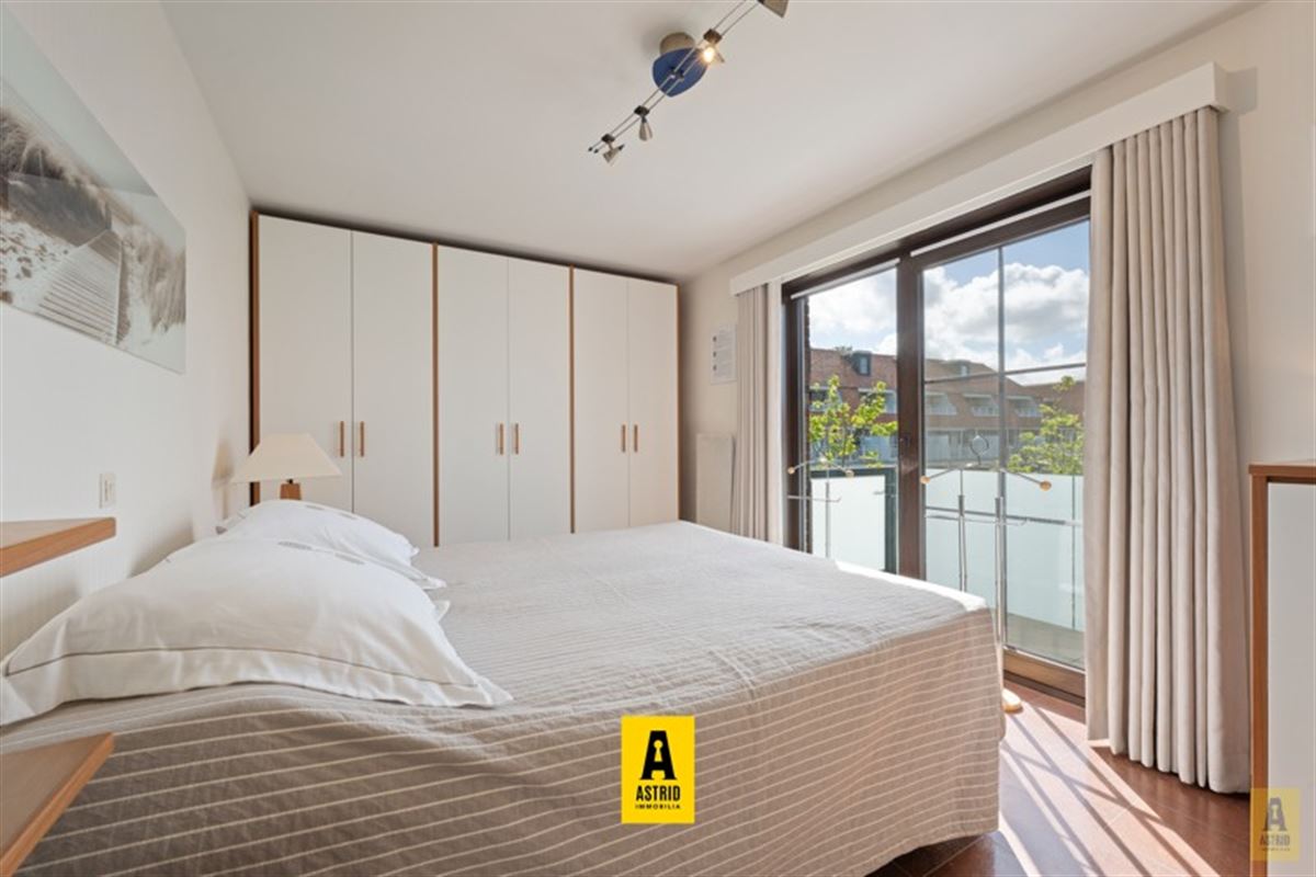 Karaktervolle voormalige dokterswoning met zee aan ruimte en mogelijkheden!