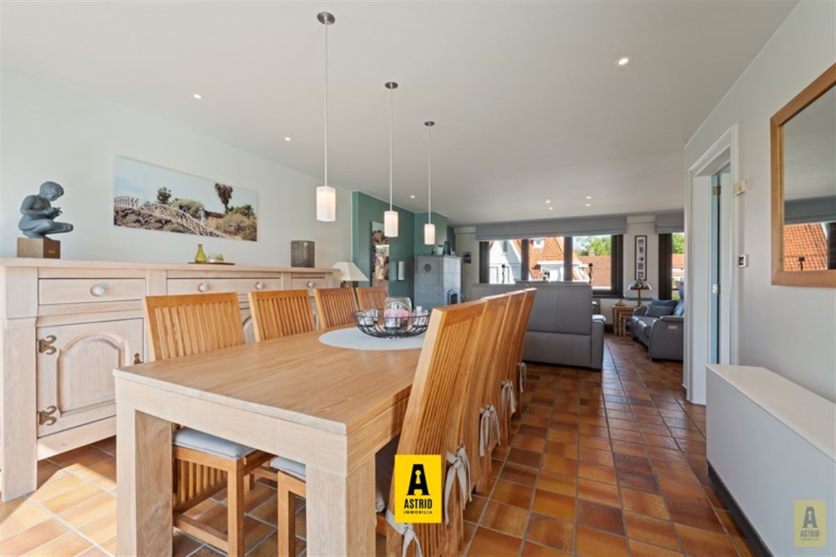 Karaktervolle voormalige dokterswoning met zee aan ruimte en mogelijkheden!