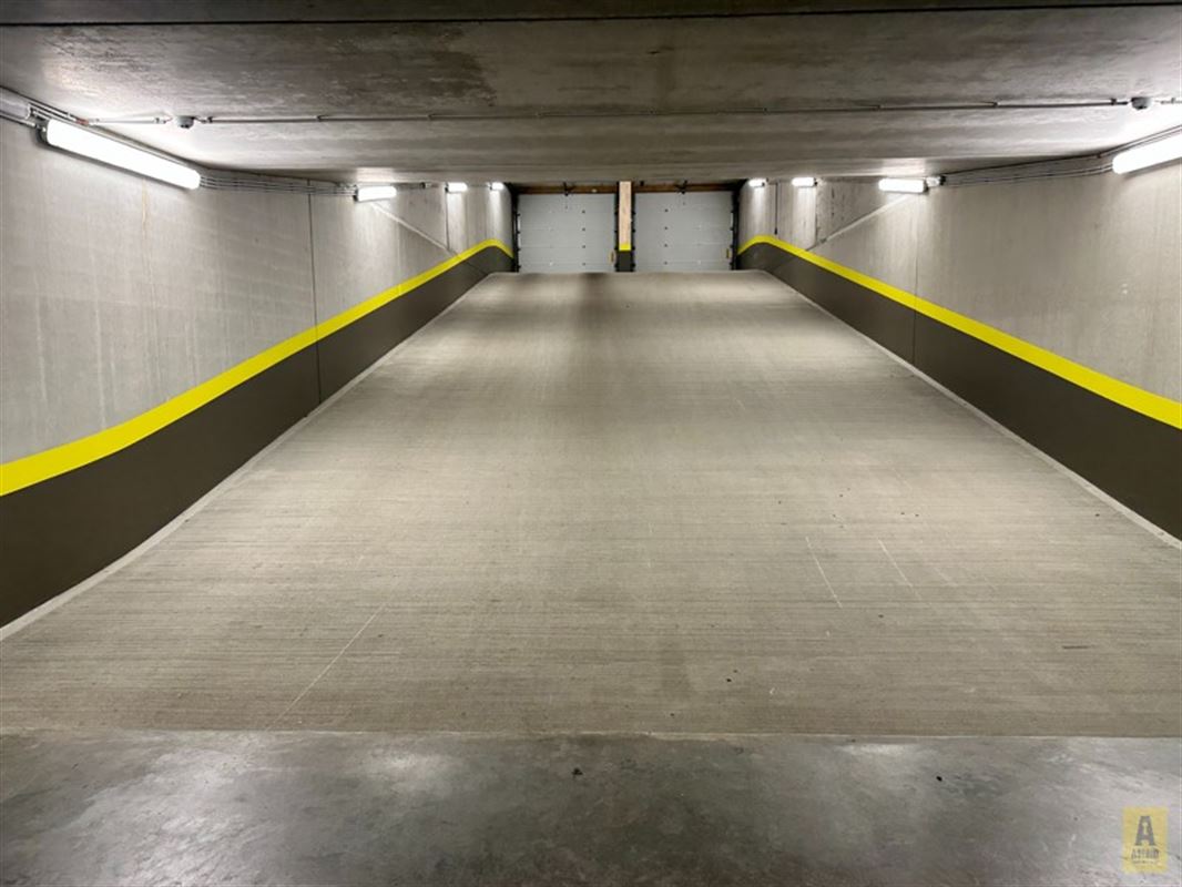 Ondergrondse parkeerplaats te koop in residentie Europe
