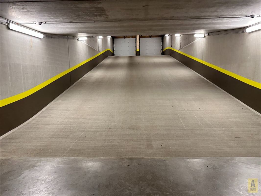 Ondergrondse parkeerplaats te koop in residentie Europe