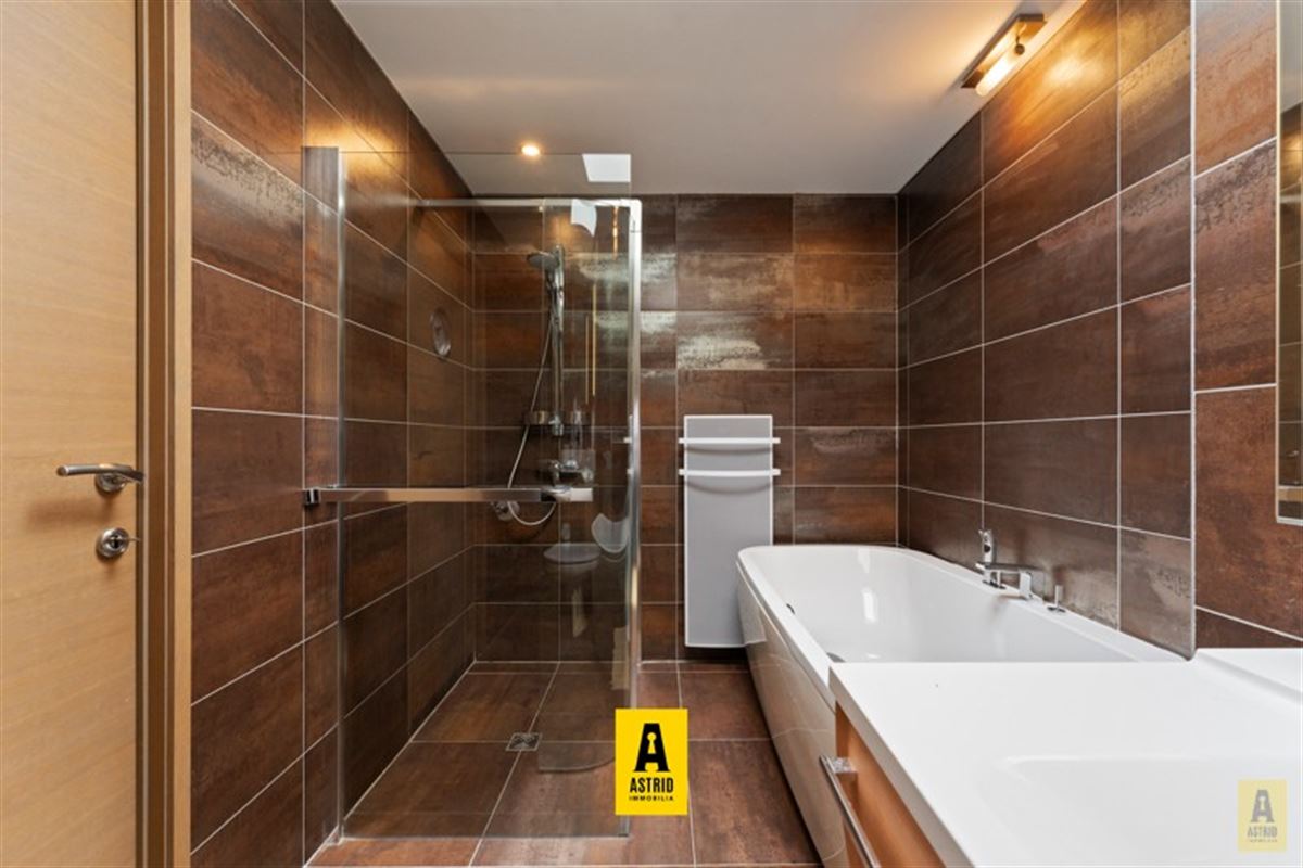 Schitterend duplexappartement met 3 slaapkamers, zeezicht en garagebox!