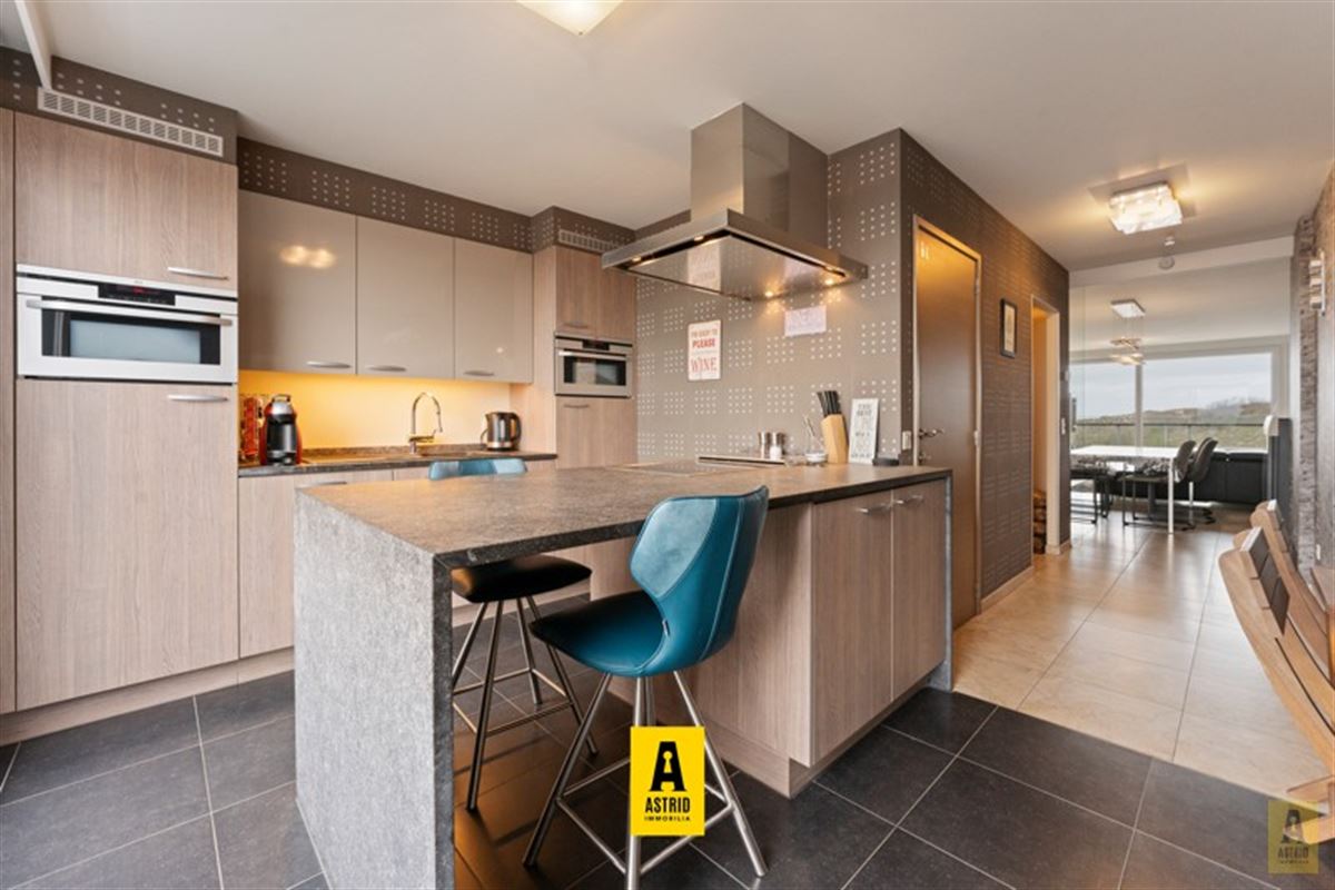 Schitterend duplexappartement met 3 slaapkamers, zeezicht en garagebox!