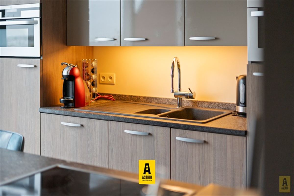 Schitterend duplexappartement met 3 slaapkamers, zeezicht en garagebox!