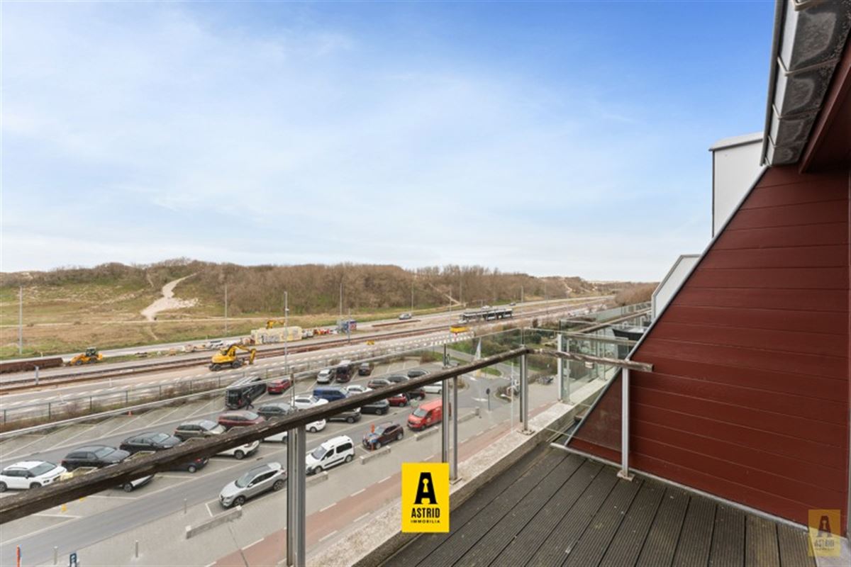 Schitterend duplexappartement met 3 slaapkamers, zeezicht en garagebox!