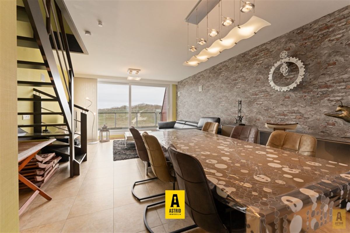 Schitterend duplexappartement met 3 slaapkamers, zeezicht en garagebox!