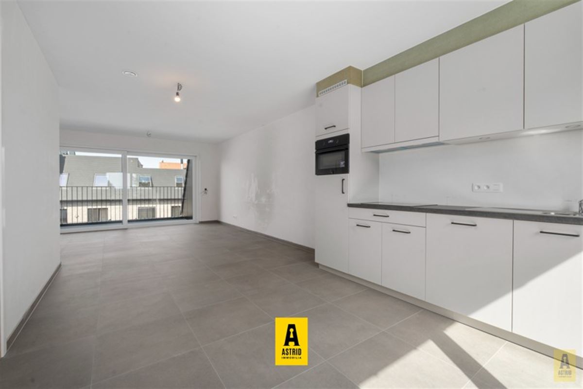 Ruim en zonnig nieuw appartement met mooie terrassen vlakbij zee!