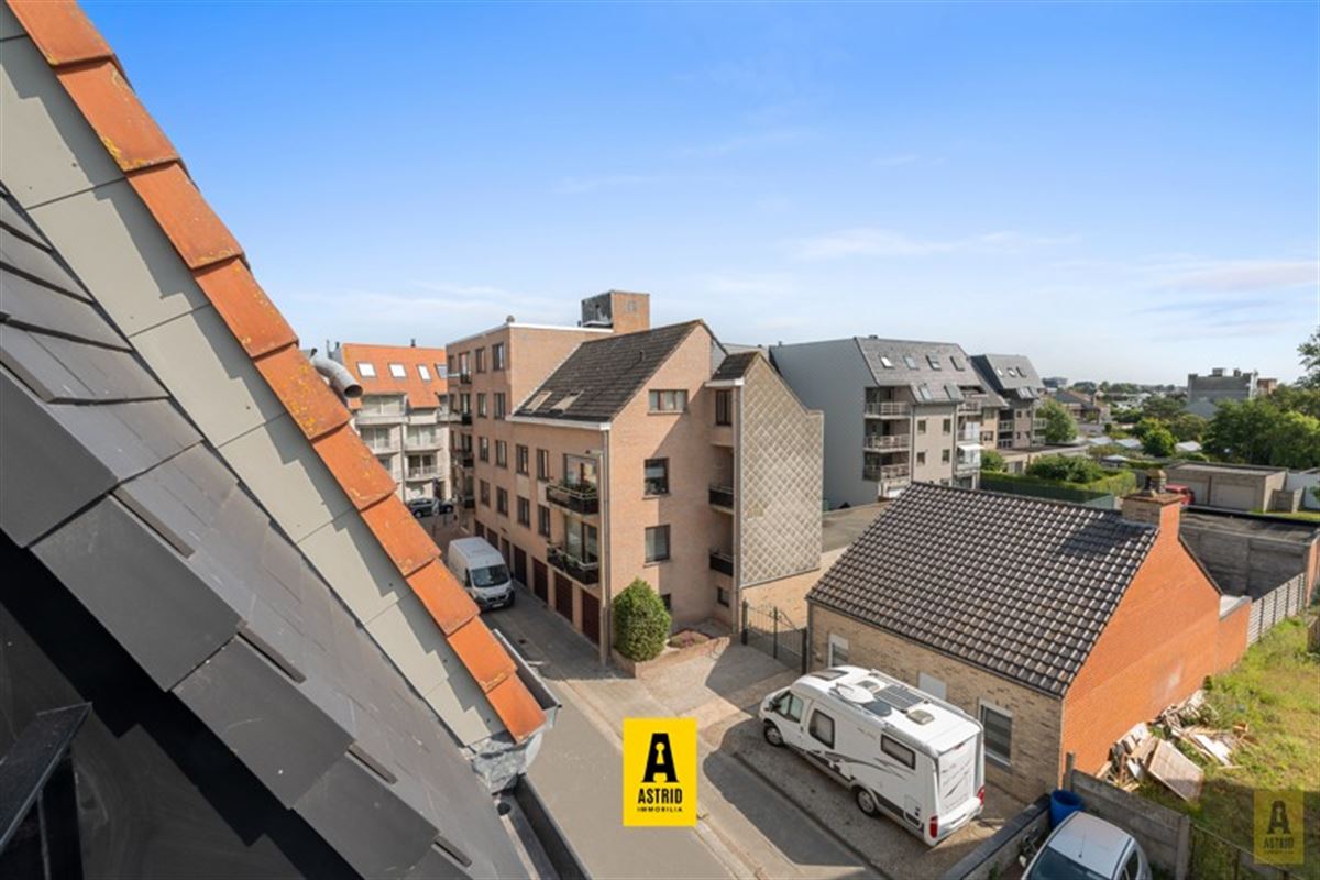 Ruim en zonnig nieuw appartement met mooie terrassen vlakbij zee!
