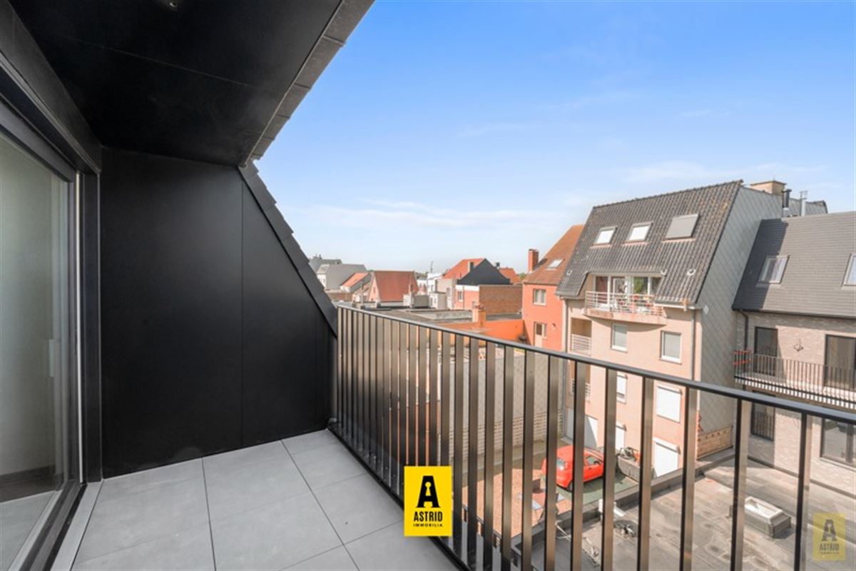 Ruim en zonnig nieuw appartement met mooie terrassen vlakbij zee!
