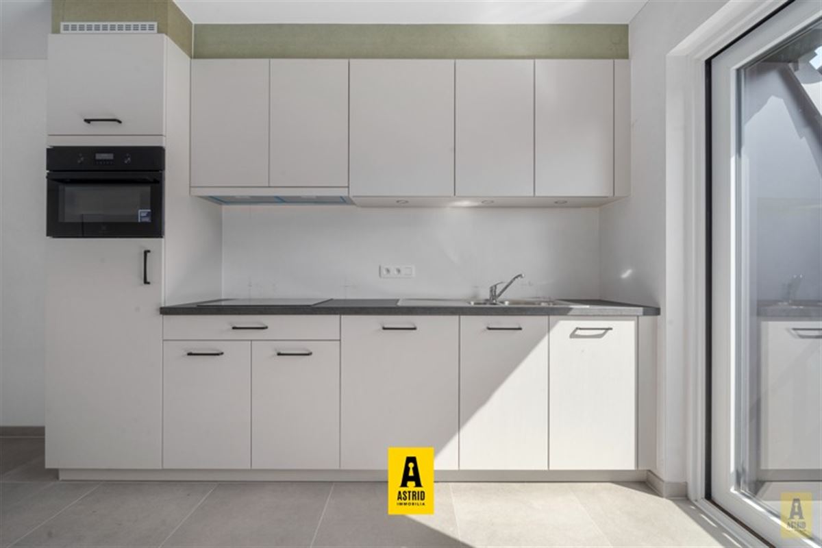 Ruim en zonnig nieuw appartement met mooie terrassen vlakbij zee!