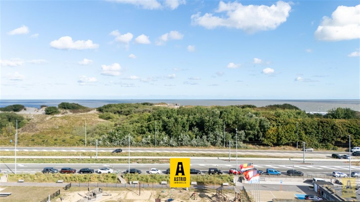 Gezellig gelijkvloers appartement met zonnig terras vlak aan zee én centraal!