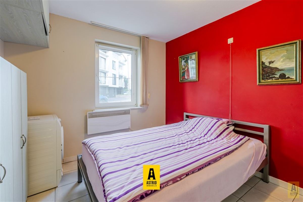 Gezellig gelijkvloers appartement met zonnig terras vlak aan zee én centraal!