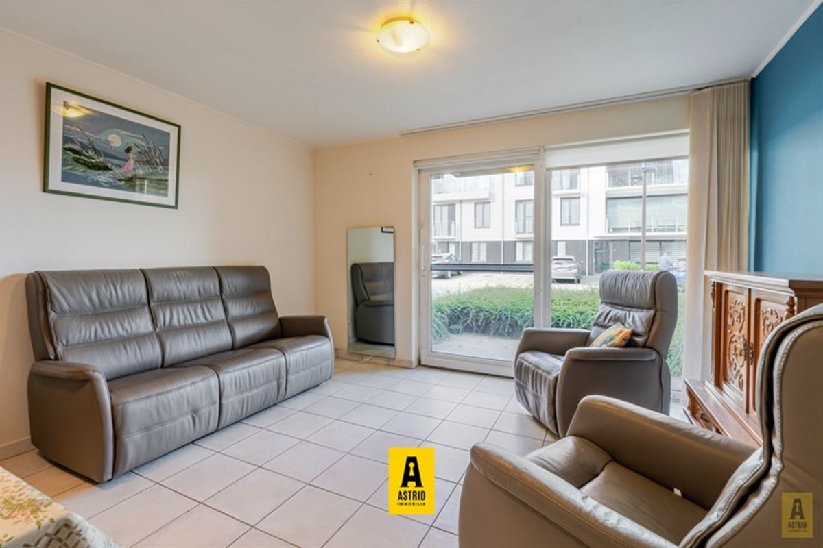 Gezellig gelijkvloers appartement met zonnig terras vlak aan zee én centraal!