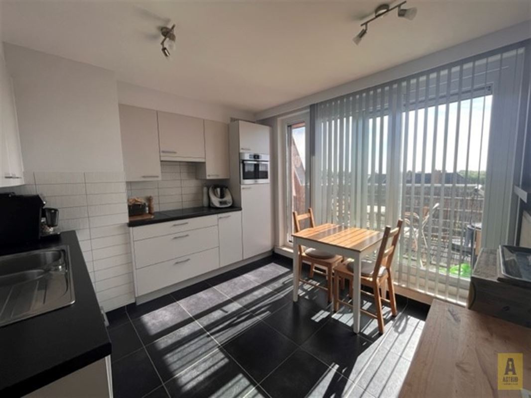 Schitterend duplexappartement met ruime terrassen en open zicht!