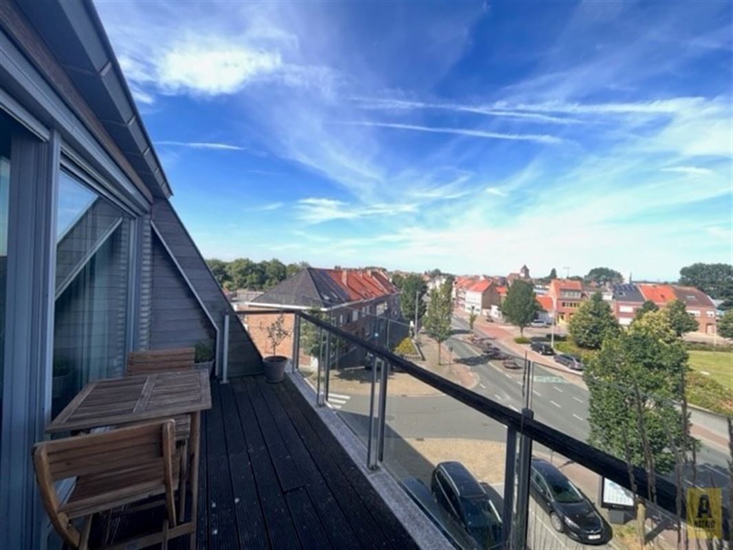 Schitterend duplexappartement met ruime terrassen en open zicht!
