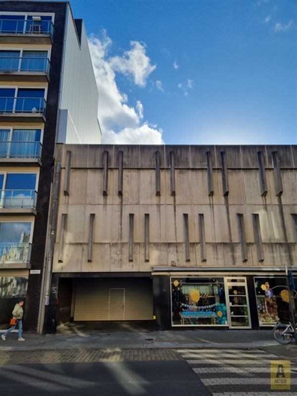 Autostaanplaats te huur centrum Oostende!