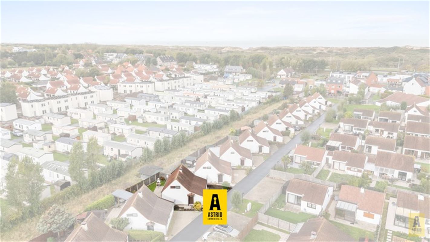 Instapklaar vakantiehuisje (3 slpks) met parkeerplaats vlakbij zee!