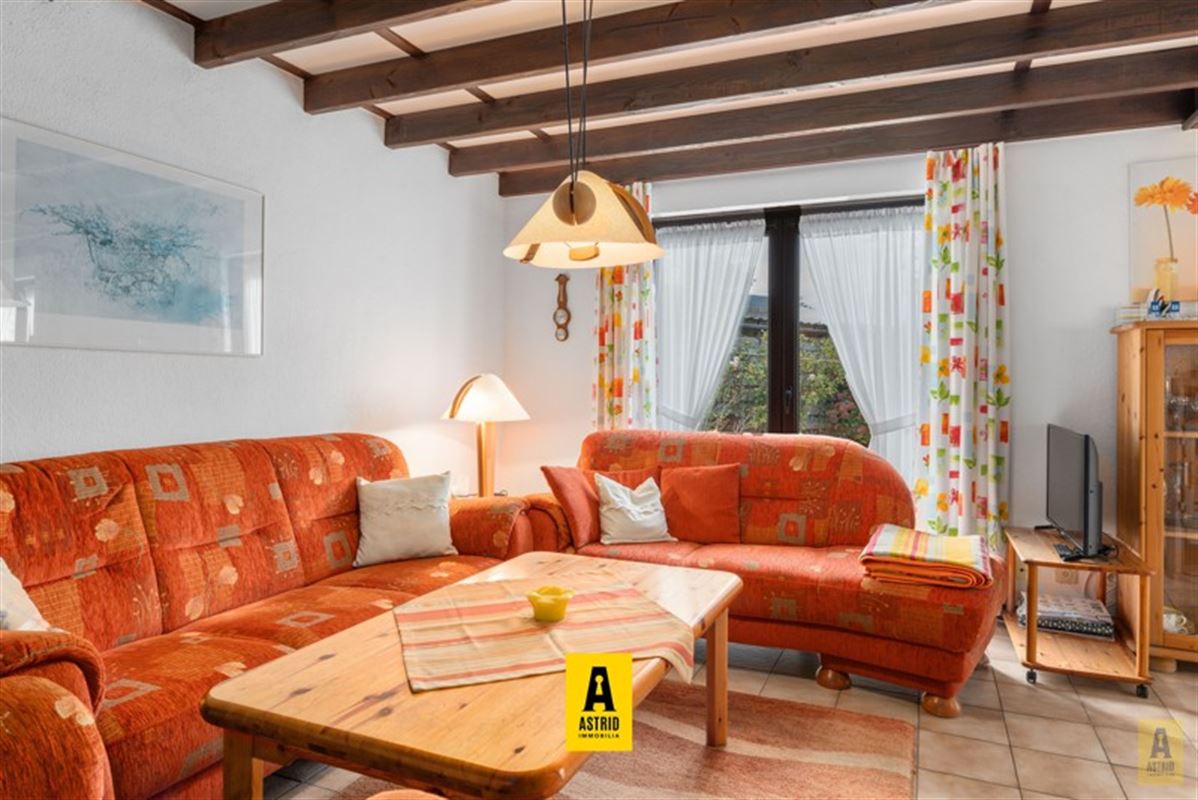 Instapklaar vakantiehuisje (3 slpks) met parkeerplaats vlakbij zee!