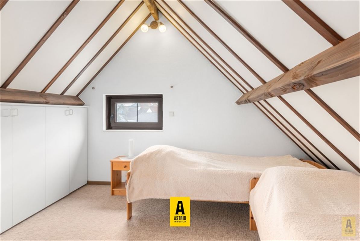 Instapklaar vakantiehuisje (3 slpks) met parkeerplaats vlakbij zee!