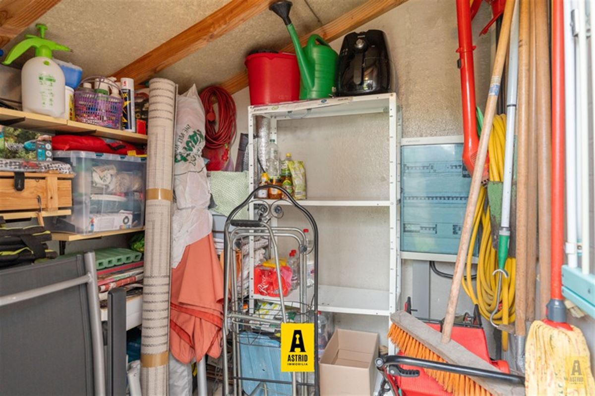 Instapklaar vakantiehuisje (3 slpks) met parkeerplaats vlakbij zee!