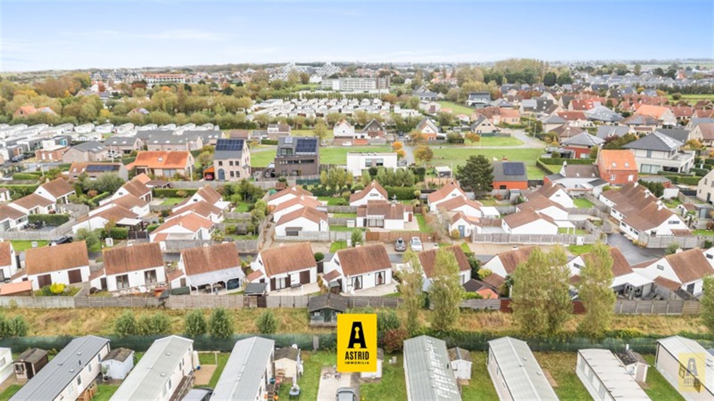 Instapklaar vakantiehuisje (3 slpks) met parkeerplaats vlakbij zee!